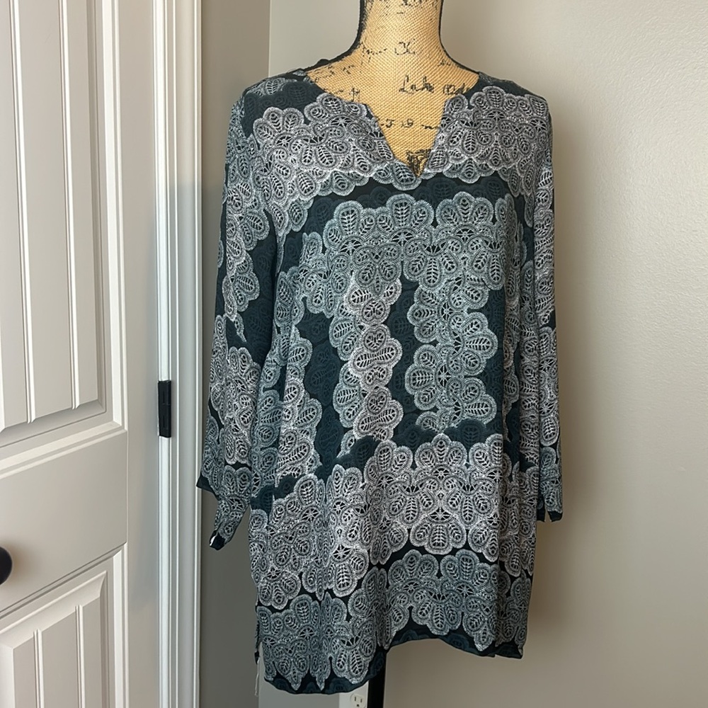 Violet and Claire tunic top size extra large - Picture 4 of 11